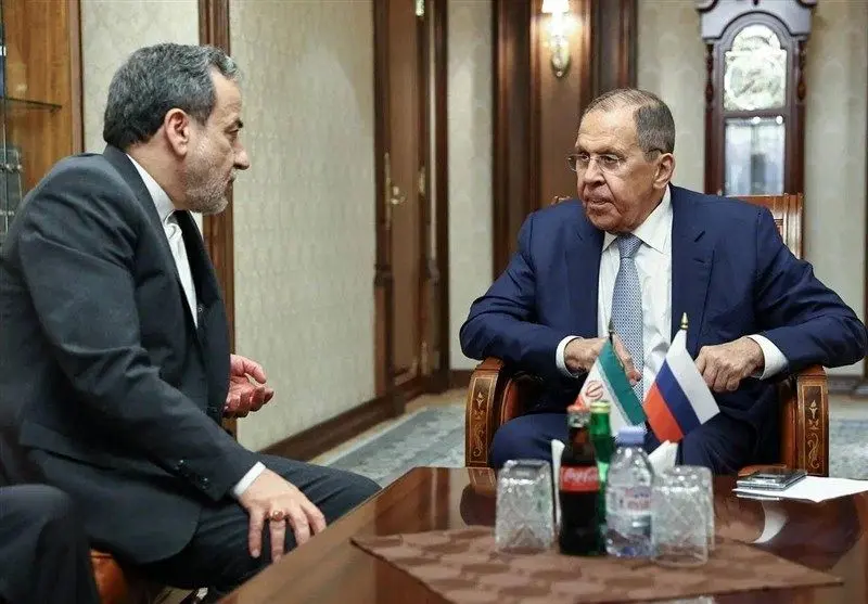 عراقچی: لاوروف حامل پیامی از آمریکا نبود